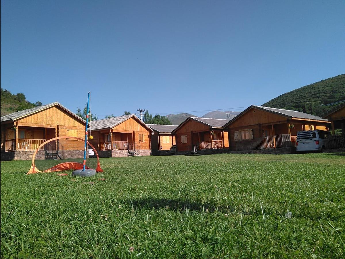 Bungalows Laspaúles Esterno foto